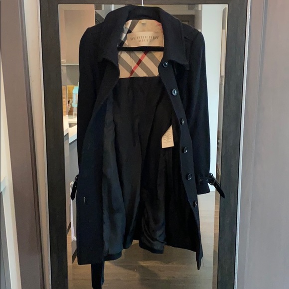 Burberry Belted Wool Coat. - Picture 6 of 7